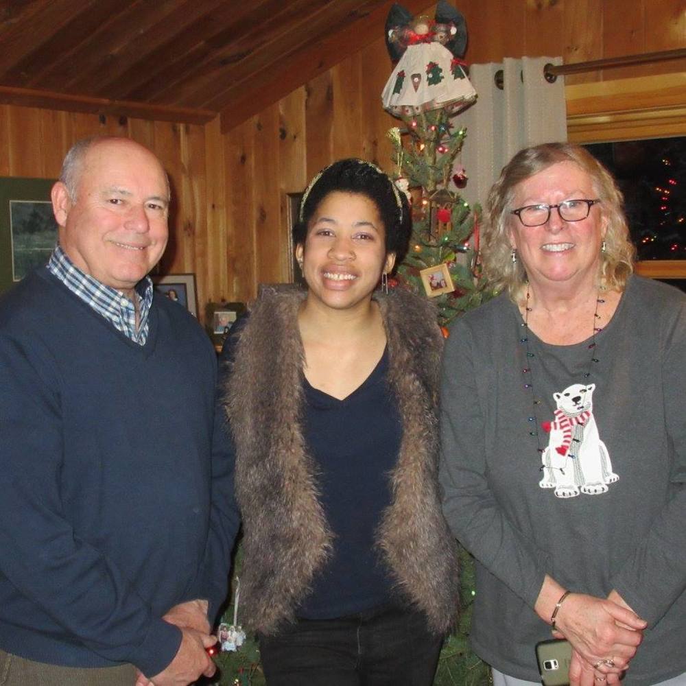 Meet your Posher, Laura